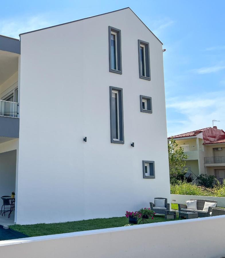 Sithon Diamond Suites Никити Екстериор снимка