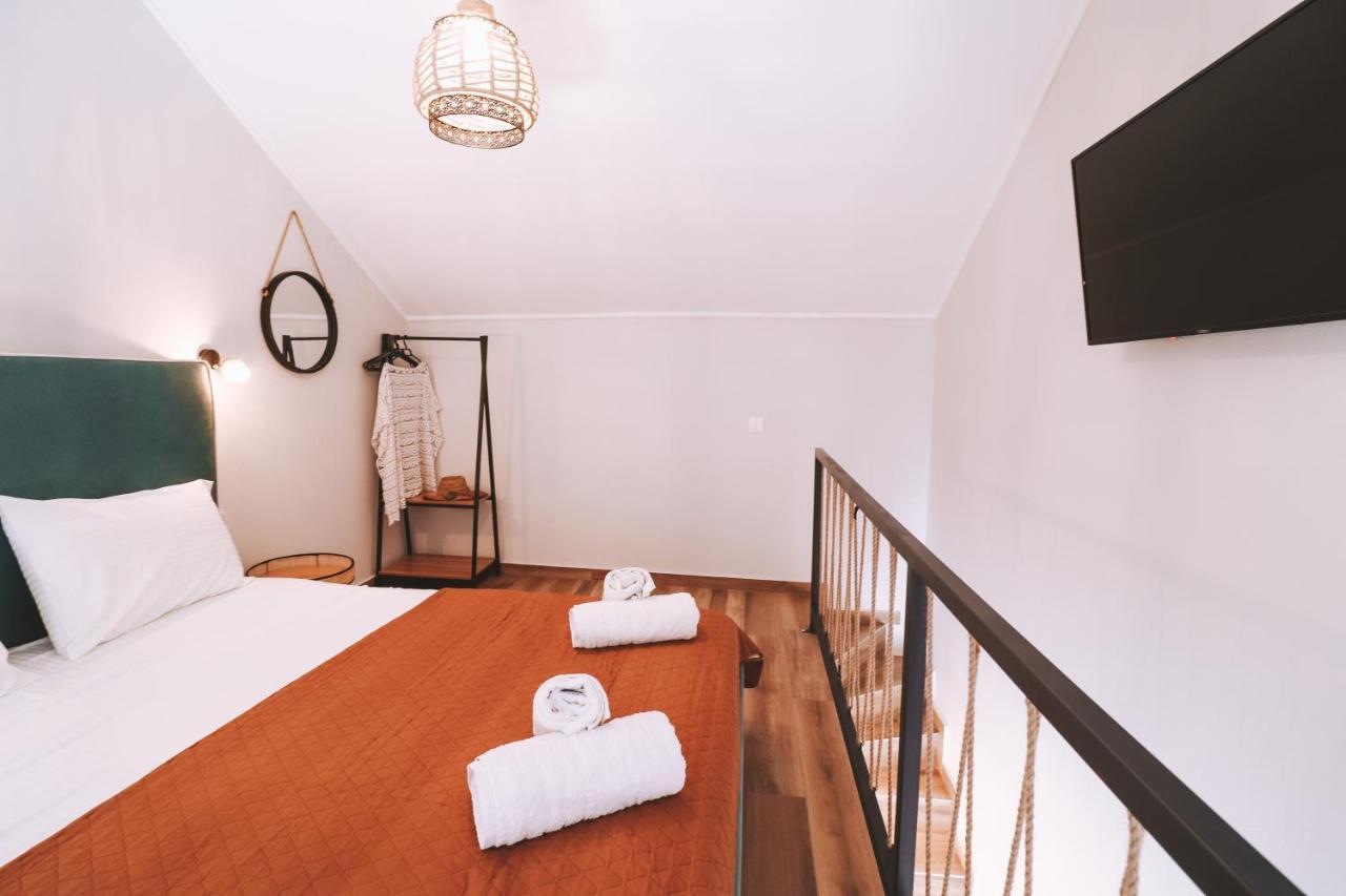 Sithon Diamond Suites Никити Екстериор снимка