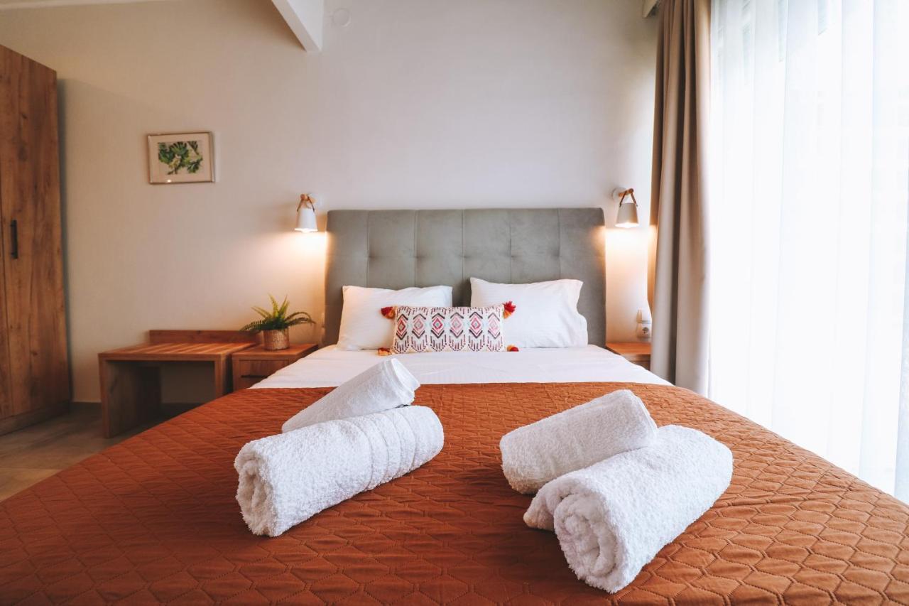 Sithon Diamond Suites Никити Екстериор снимка
