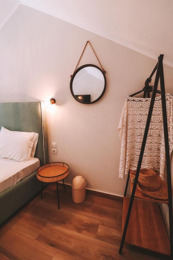 Sithon Diamond Suites Никити Екстериор снимка