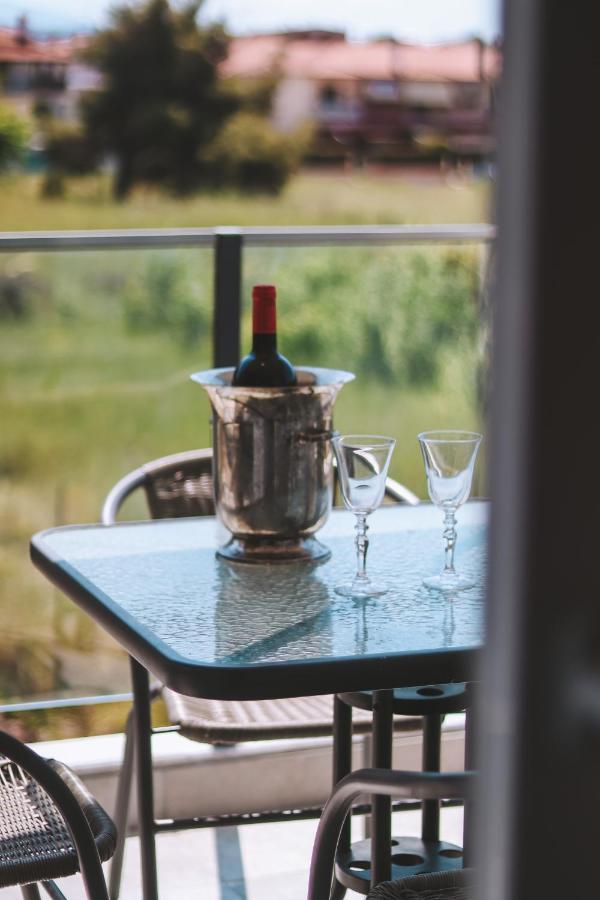 Sithon Diamond Suites Никити Екстериор снимка