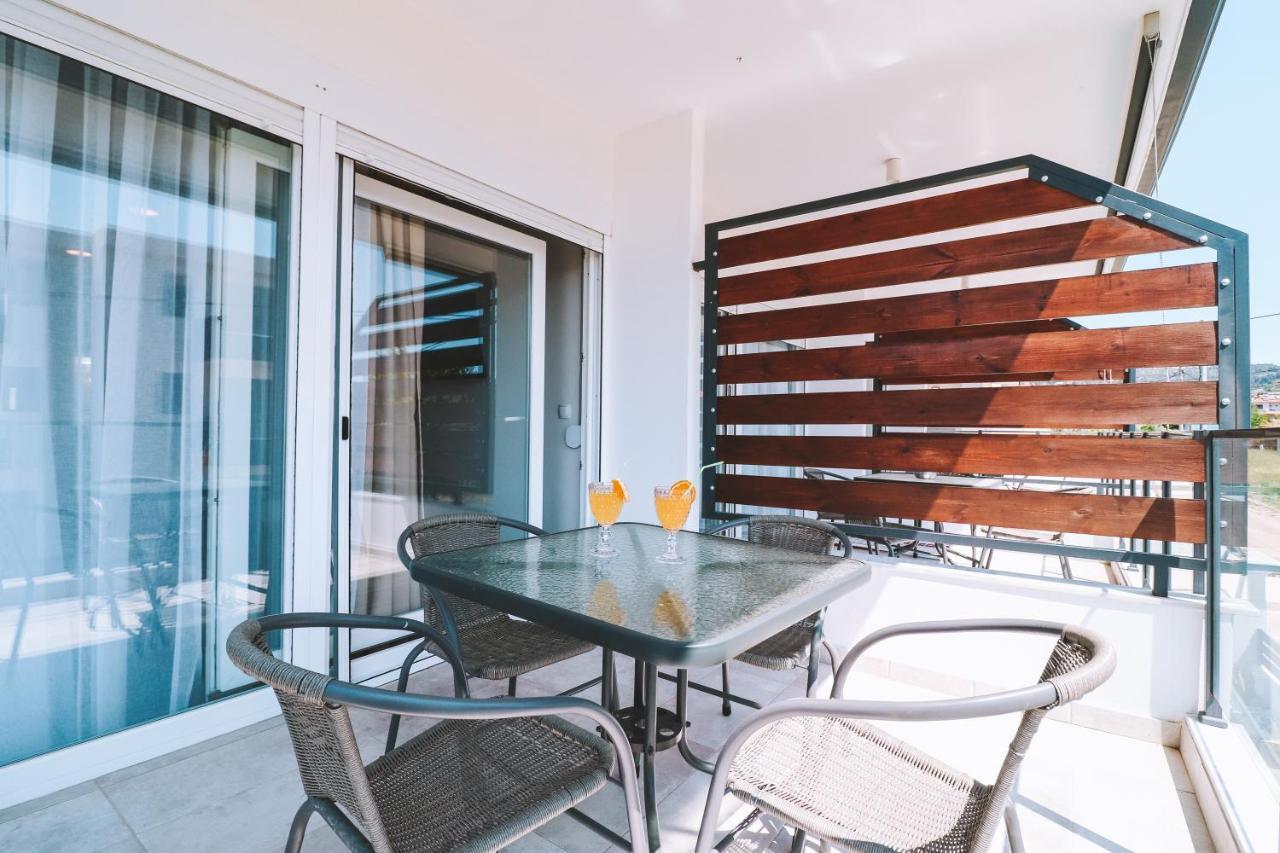 Sithon Diamond Suites Никити Екстериор снимка